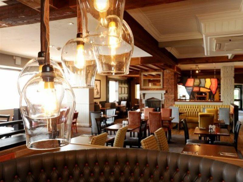 Premier Inn Premier Inn Southend Airport Экстерьер фото