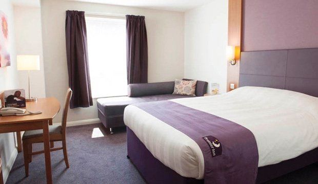 Premier Inn Premier Inn Southend Airport Экстерьер фото
